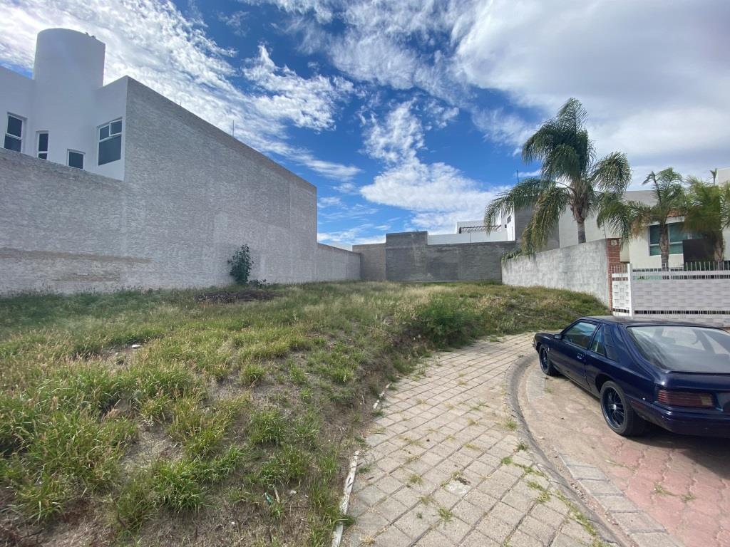 Terreno en venta dentro de Exclusivo Fracc. Residencial