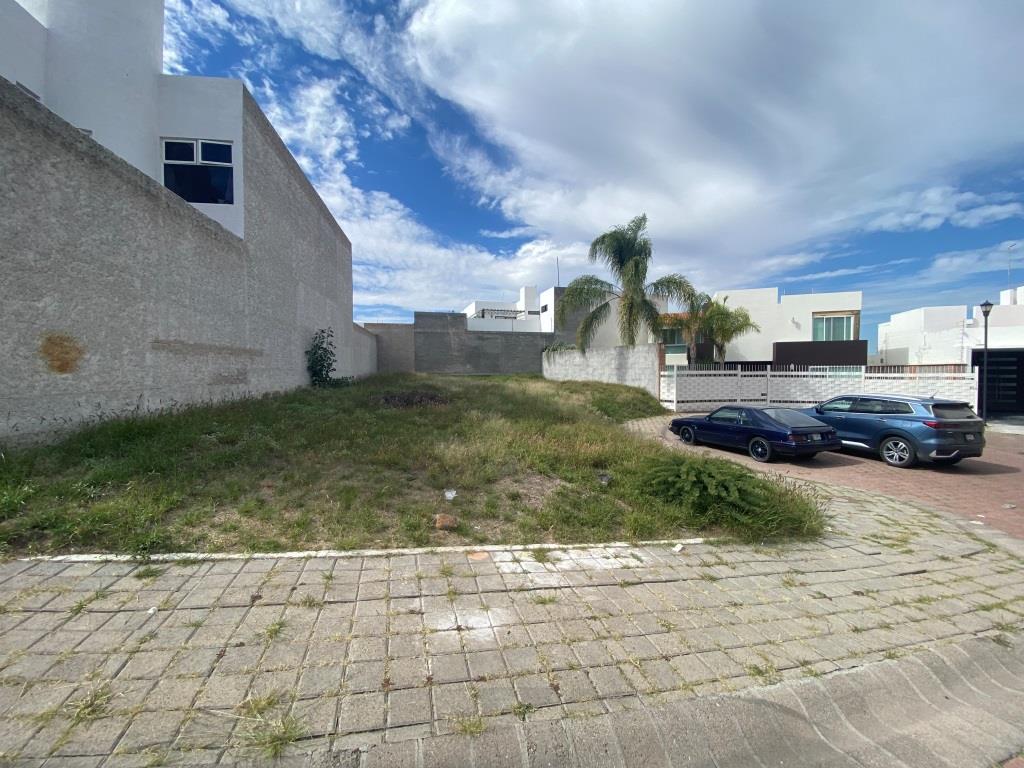 Terreno en venta dentro de Exclusivo Fracc. Residencial