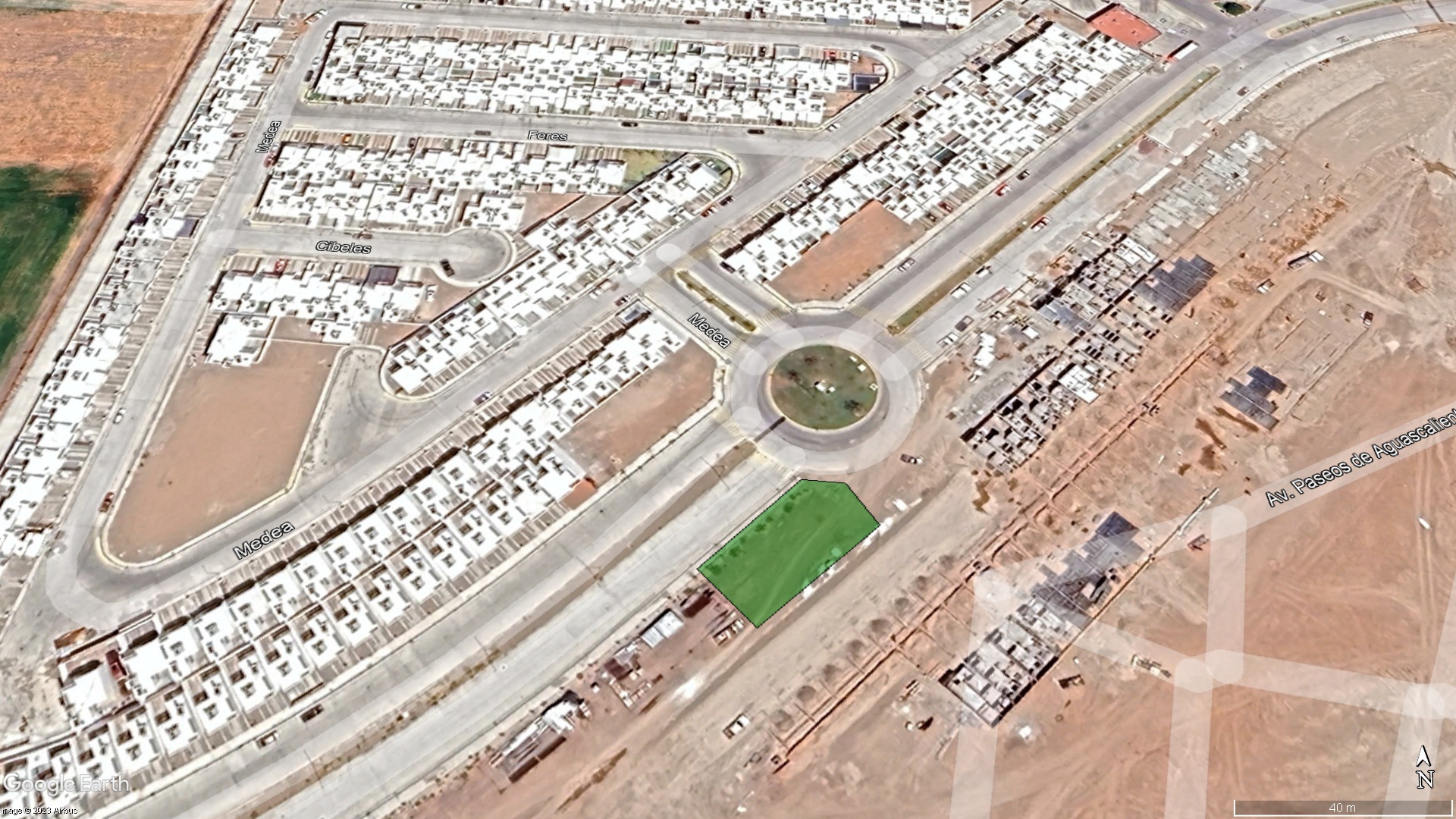 Terreno comercial en renta 660m2