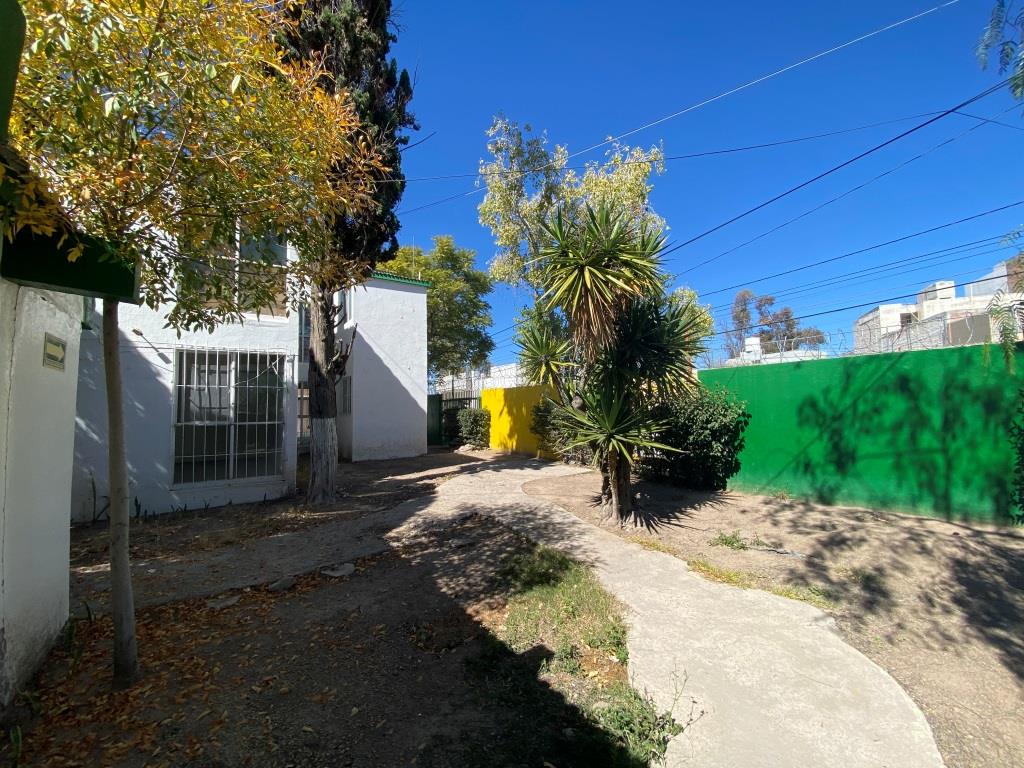 Casa en esquina, 600m2, zona Sur