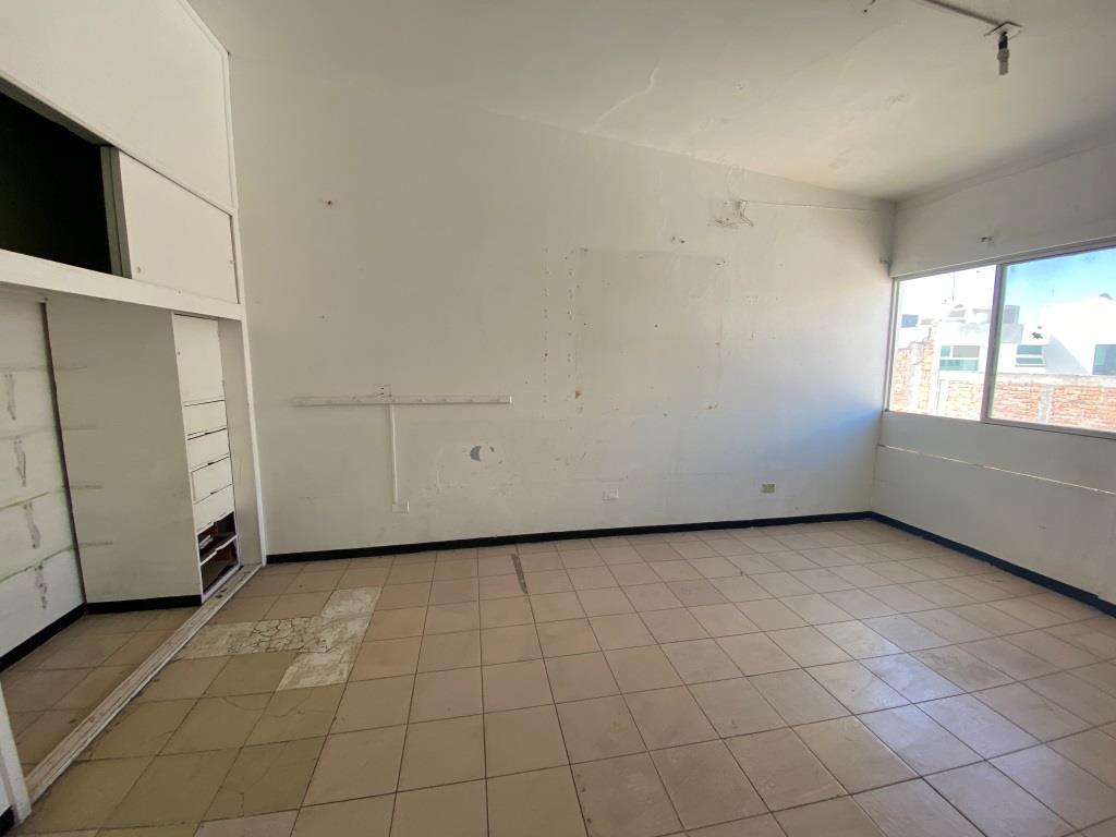 Casa en esquina, 600m2, zona Sur