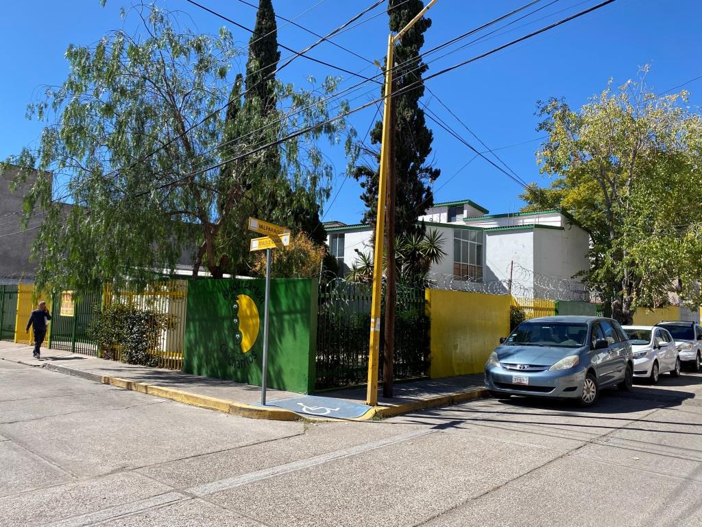 Casa en esquina, 600m2, zona Sur