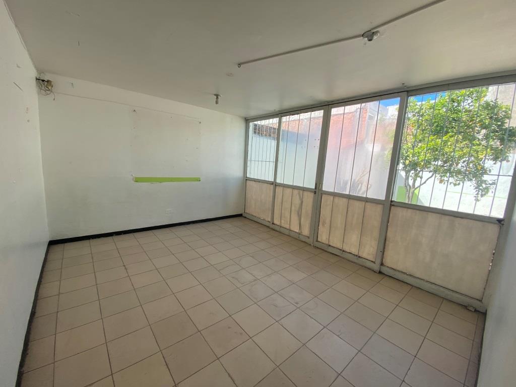 Casa en esquina, 600m2, zona Sur