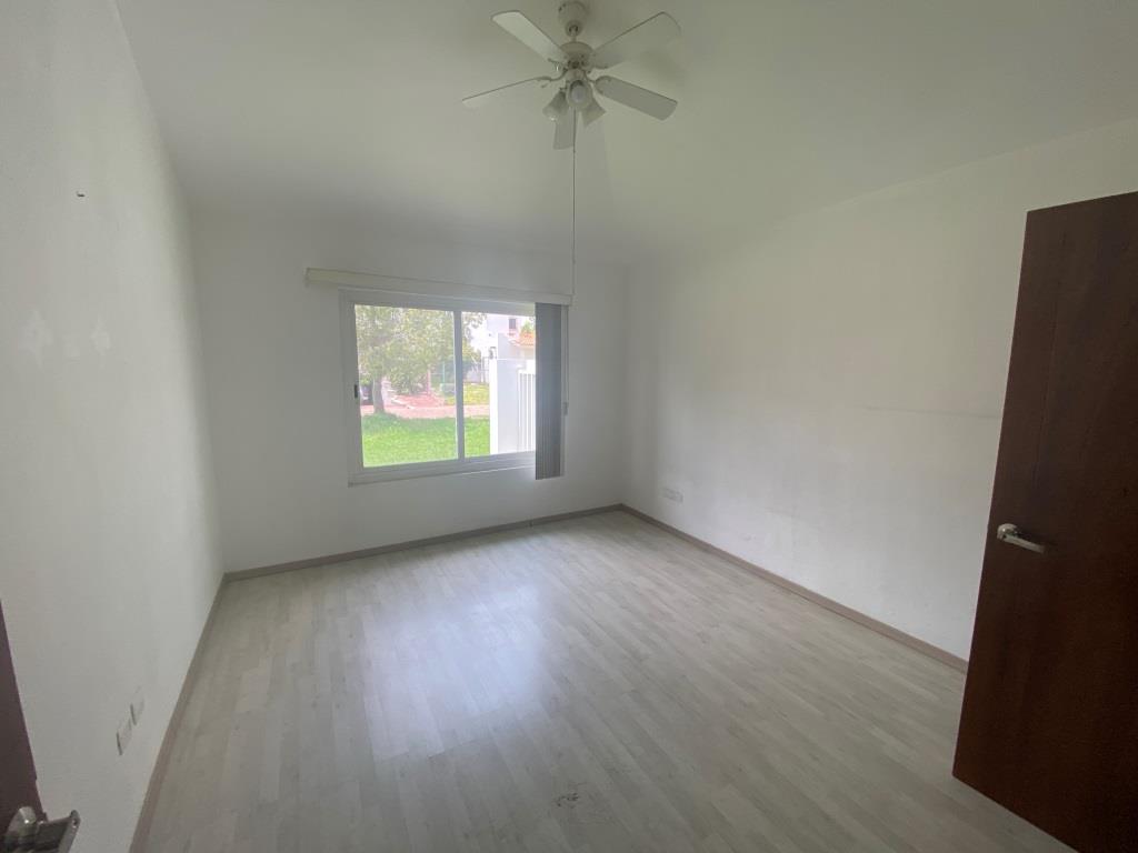 Casa en una planta, zona poniente de Ags