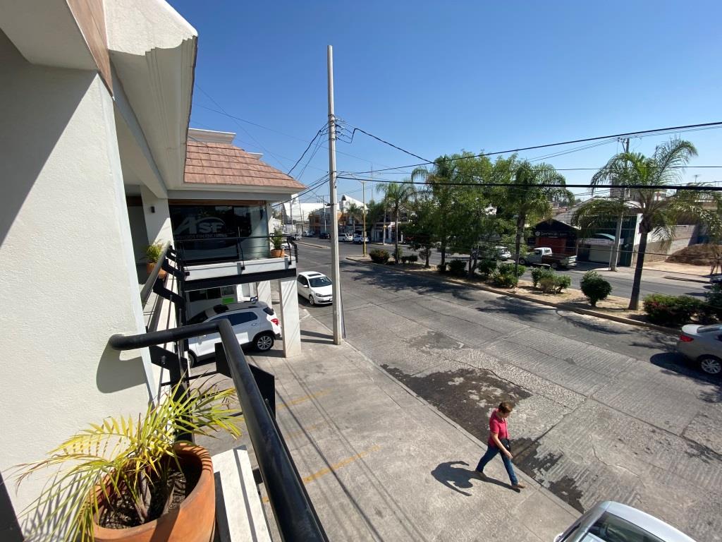 Locales y oficinas Plaza Fundicion