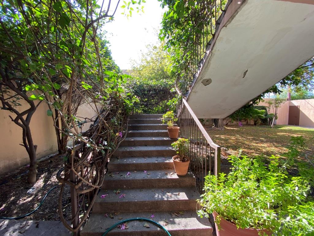 Casa zona centro en esquina, a unos metros de Castillo Douglas