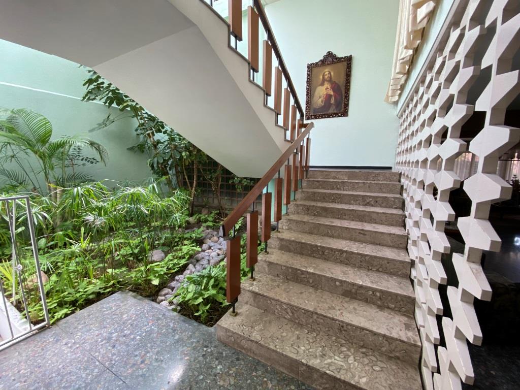 Casa zona centro en esquina, a unos metros de Castillo Douglas