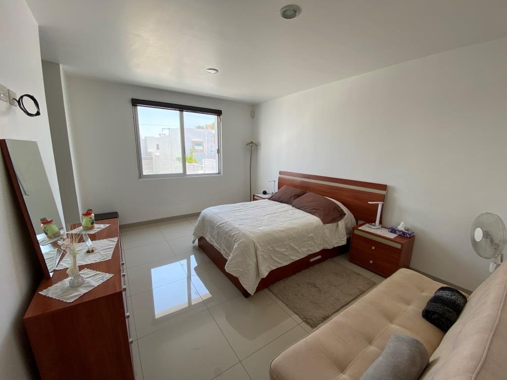 Casa dentro de calle en circuito exclusivo