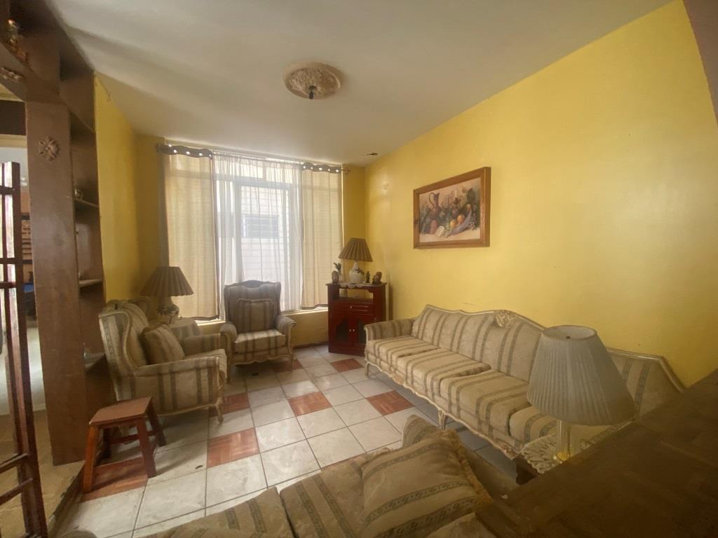Finca comercial zona centro, casi esquina 5 de mayo