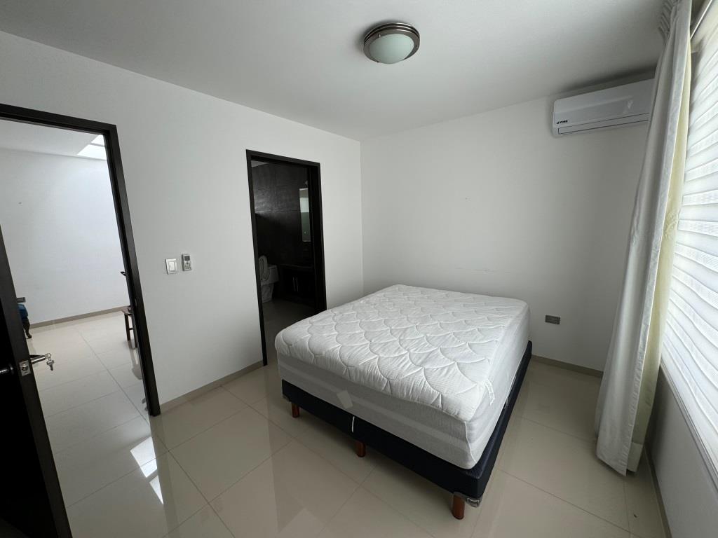 Casa en zona norte, dentro de exclusiva privada.
