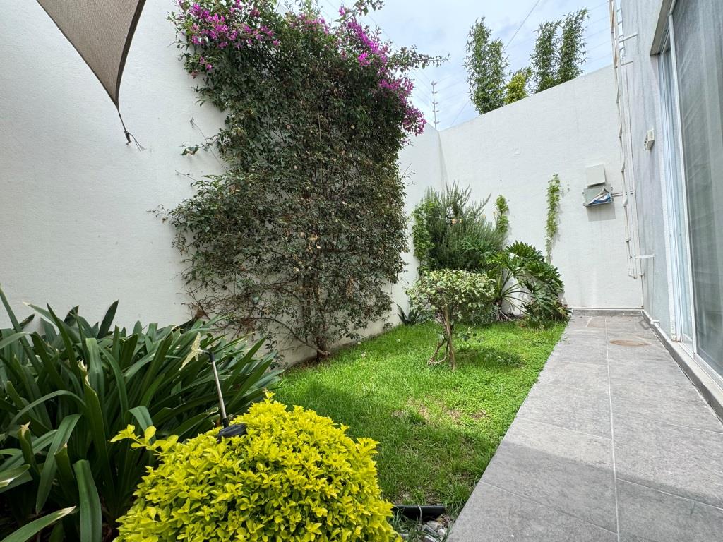Casa en zona norte, dentro de exclusiva privada.