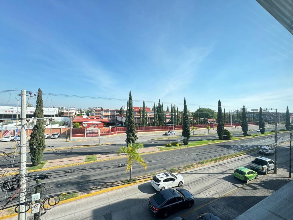 Oficinas ejecutivas sobre Colosio (Amuebladas)