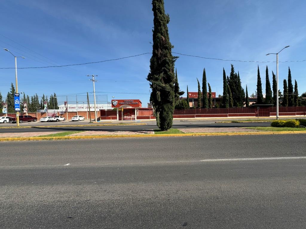Oficinas ejecutivas sobre Colosio (Amuebladas)