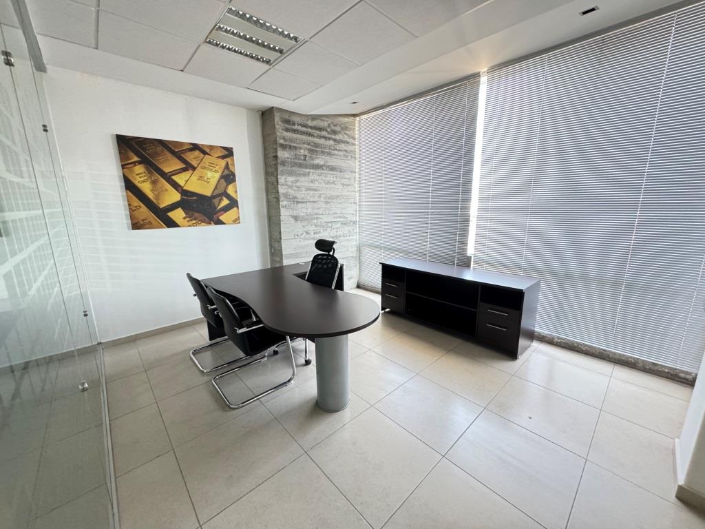 Oficinas ejecutivas sobre Colosio (Amuebladas)