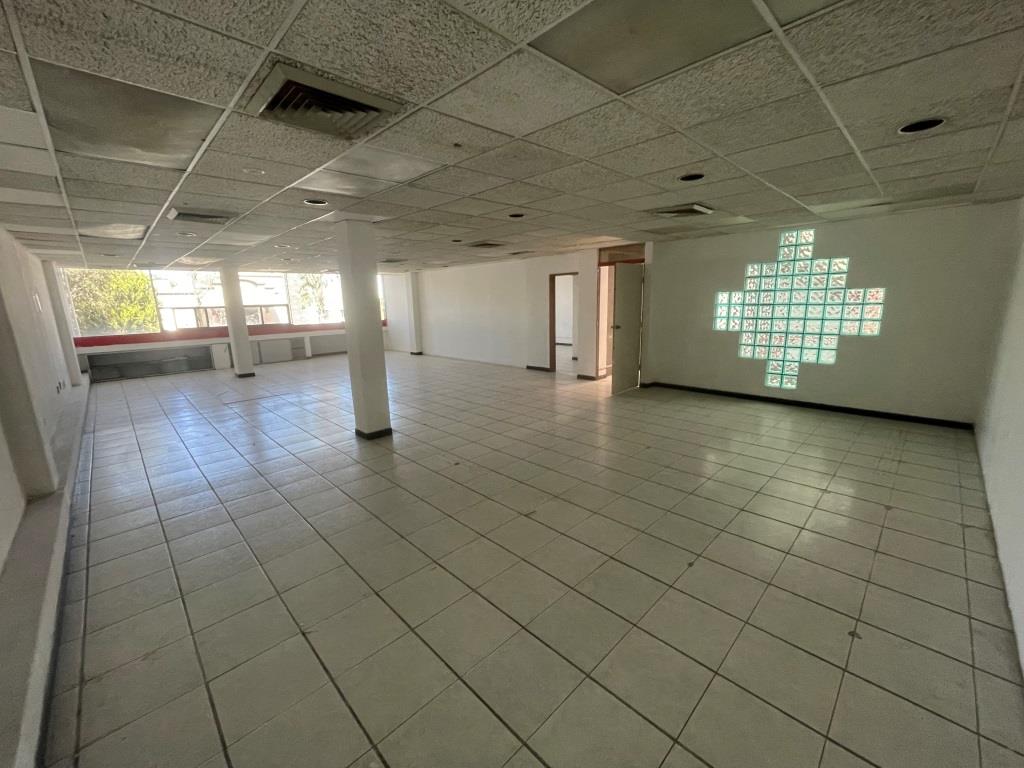 Oficinas sobre 2do anillo zona norte