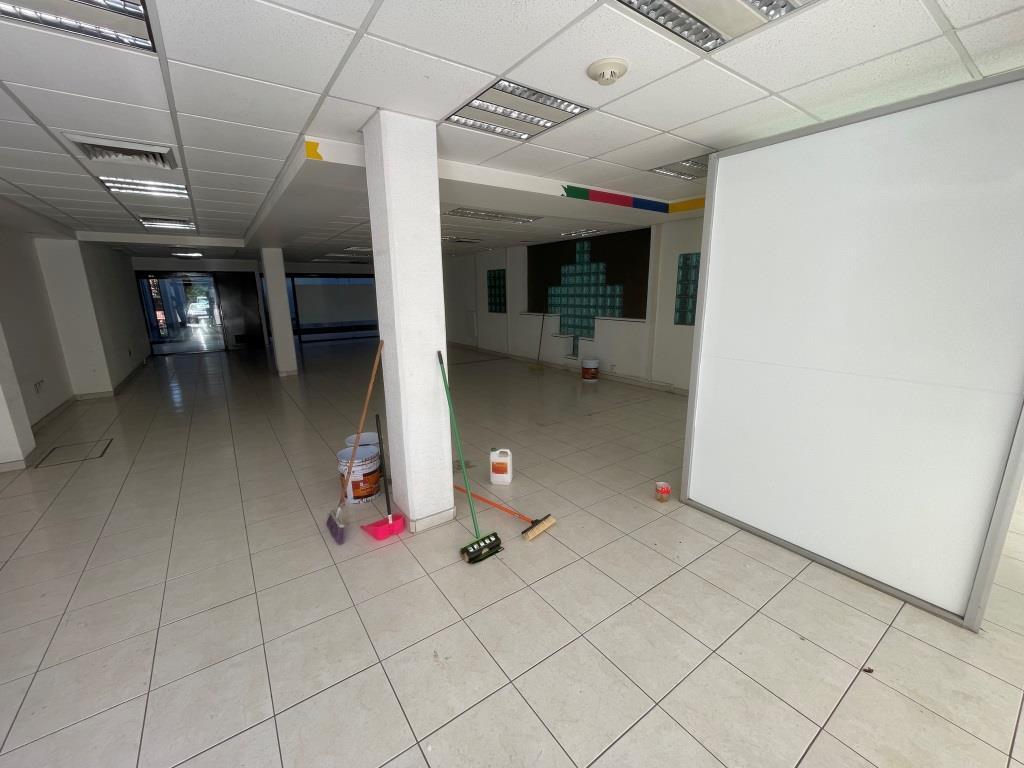 Oficinas sobre 2do anillo zona norte