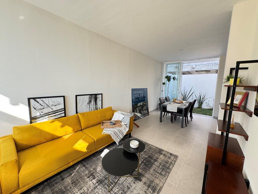 Casa nueva dentro de Fracc. con 3,500m2 de área común (Reserva)