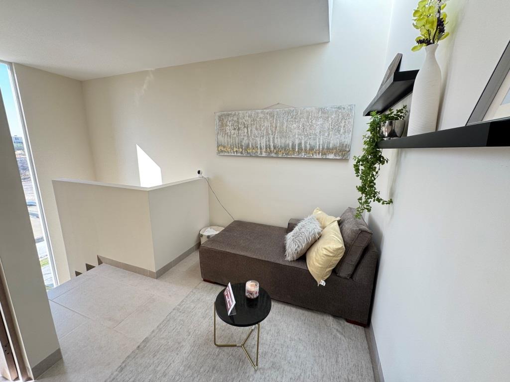 Casa nueva dentro de Fracc. con 3,500m2 de área común (Crianza)