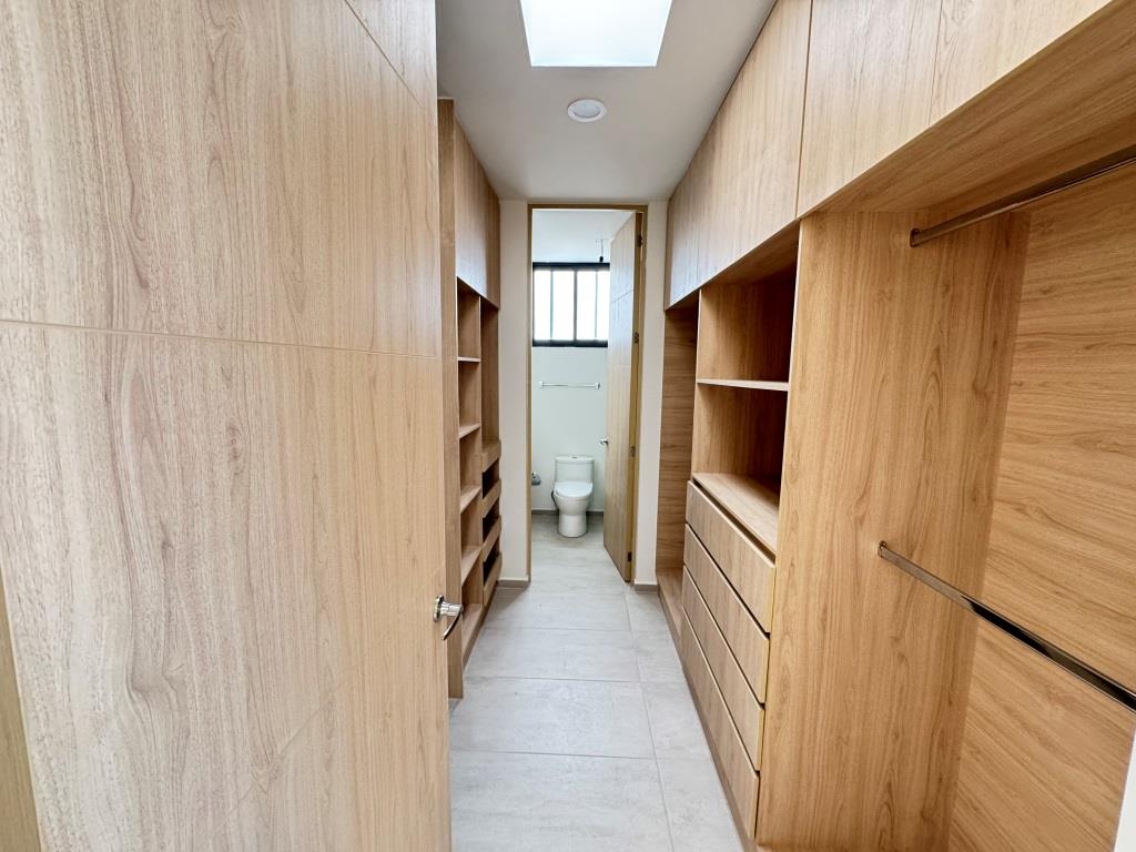 Casa nueva dentro de exclusivo Fracc. Residencial