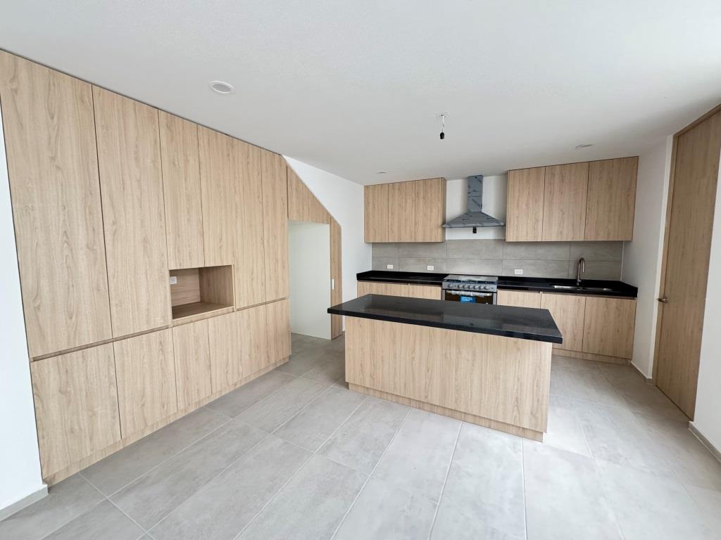 Casa nueva dentro de exclusivo Fracc. Residencial