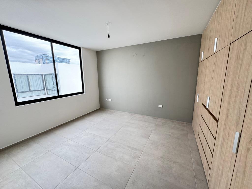 Casa nueva dentro de exclusivo Fracc. Residencial