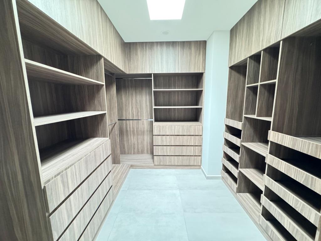 Casa nueva dentro de exclusivo Fracc. Residencial