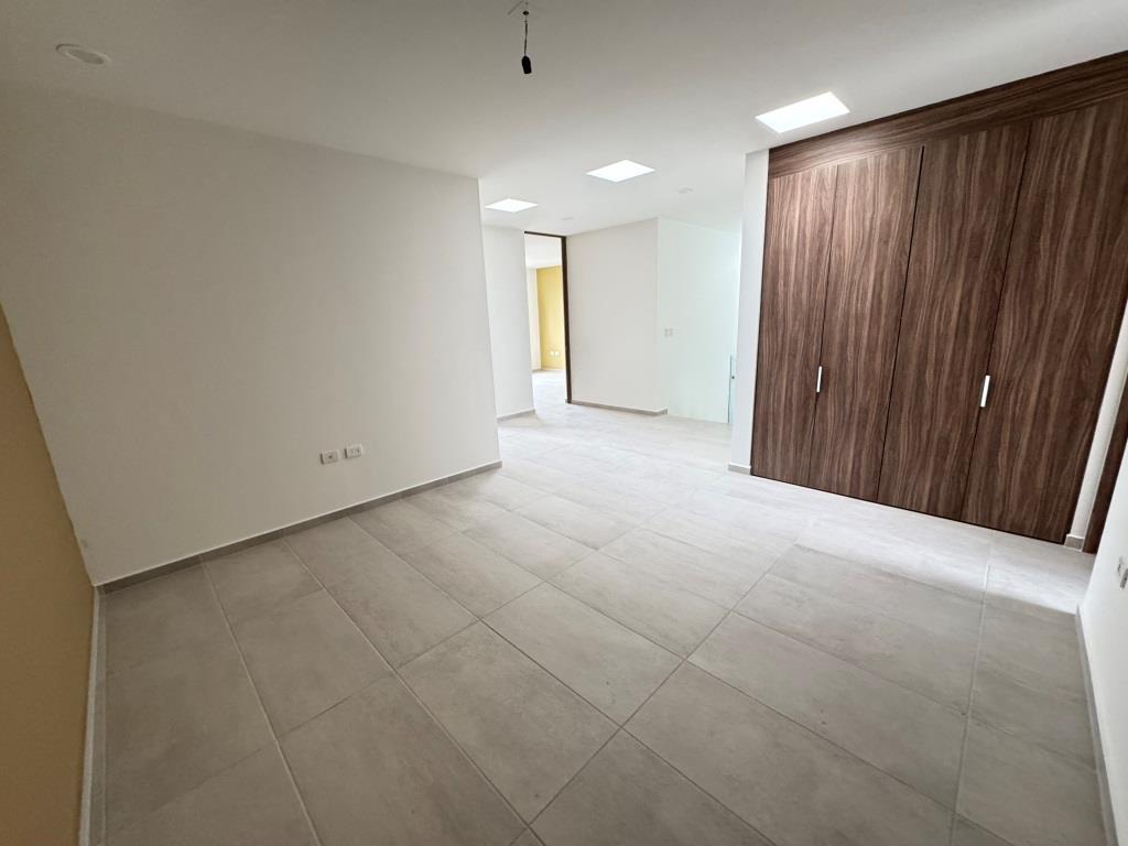 Casa nueva dentro de exclusivo Fracc. Residencial