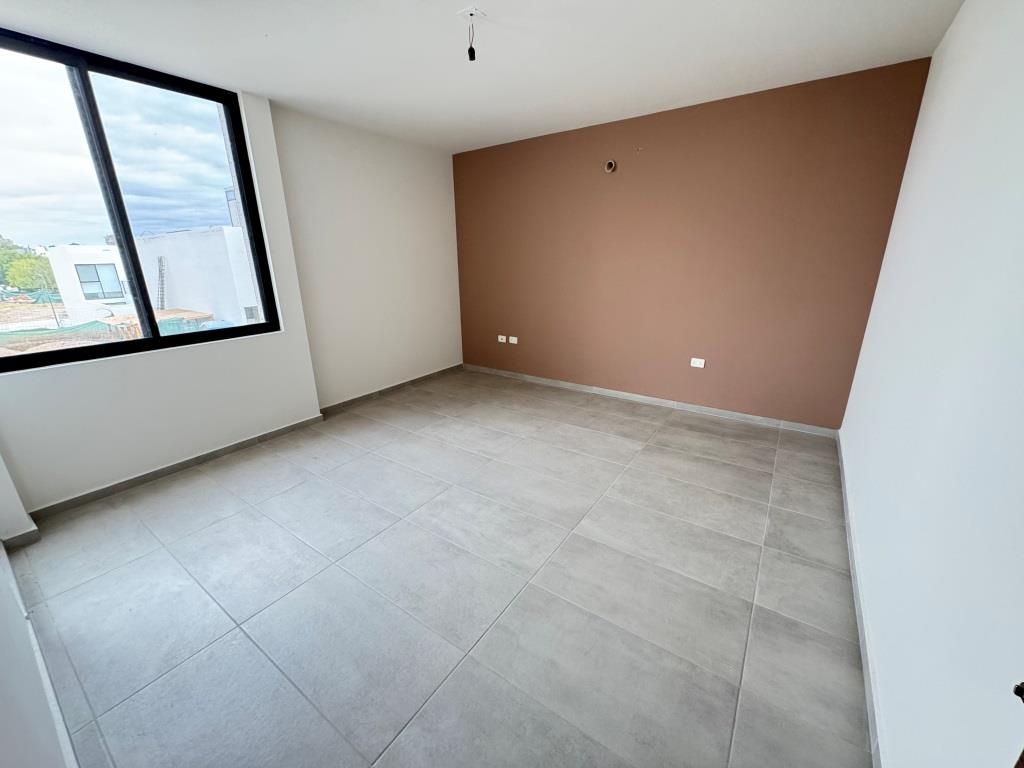 Casa nueva dentro de exclusivo Fracc. Residencial
