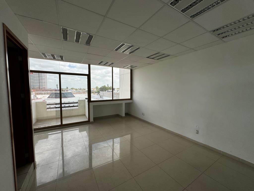 Oficinas ejecutivas sobre Av Universidad