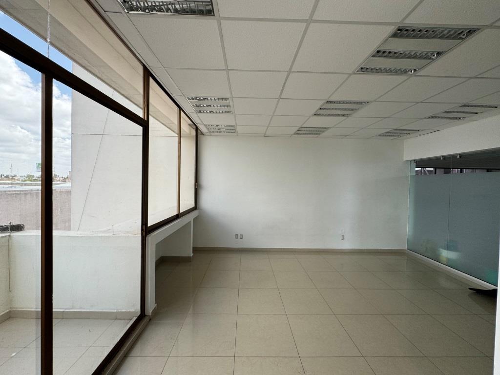 Oficinas ejecutivas sobre Av Universidad