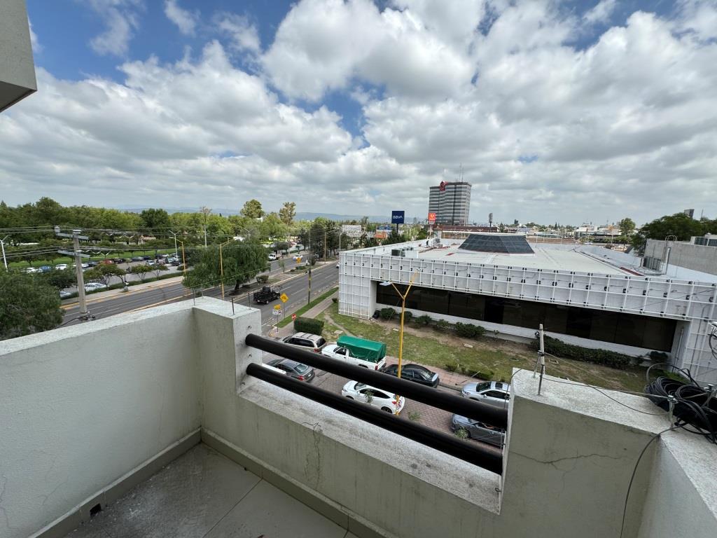 Oficinas ejecutivas sobre Av Universidad