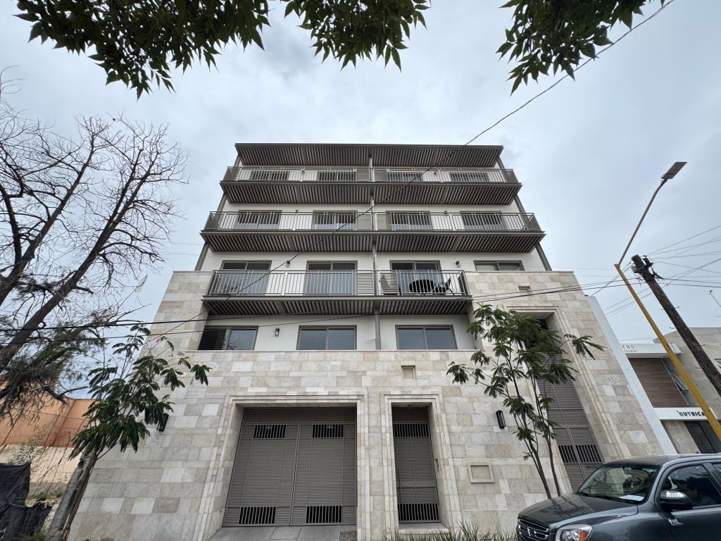 Departamentos nuevos, a una cuadra de Colosio. 