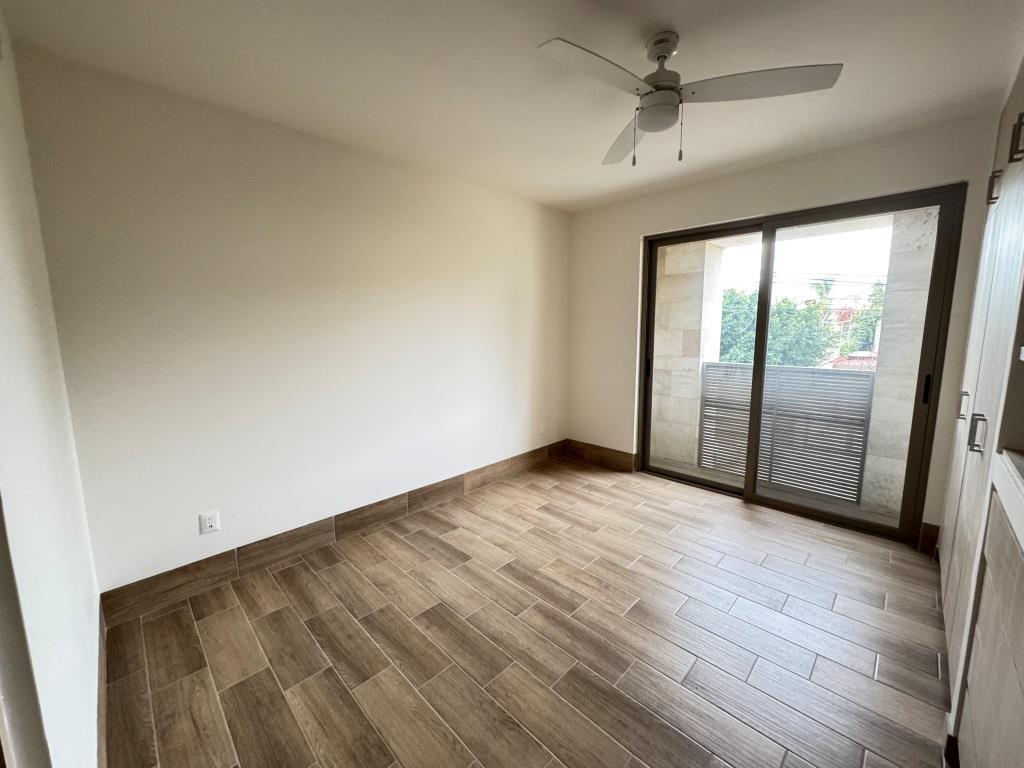 Departamentos nuevos, a una cuadra de Colosio. 