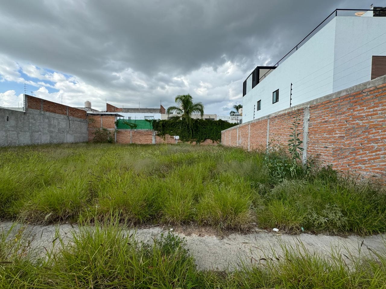 Terreno zona poniente 200m2