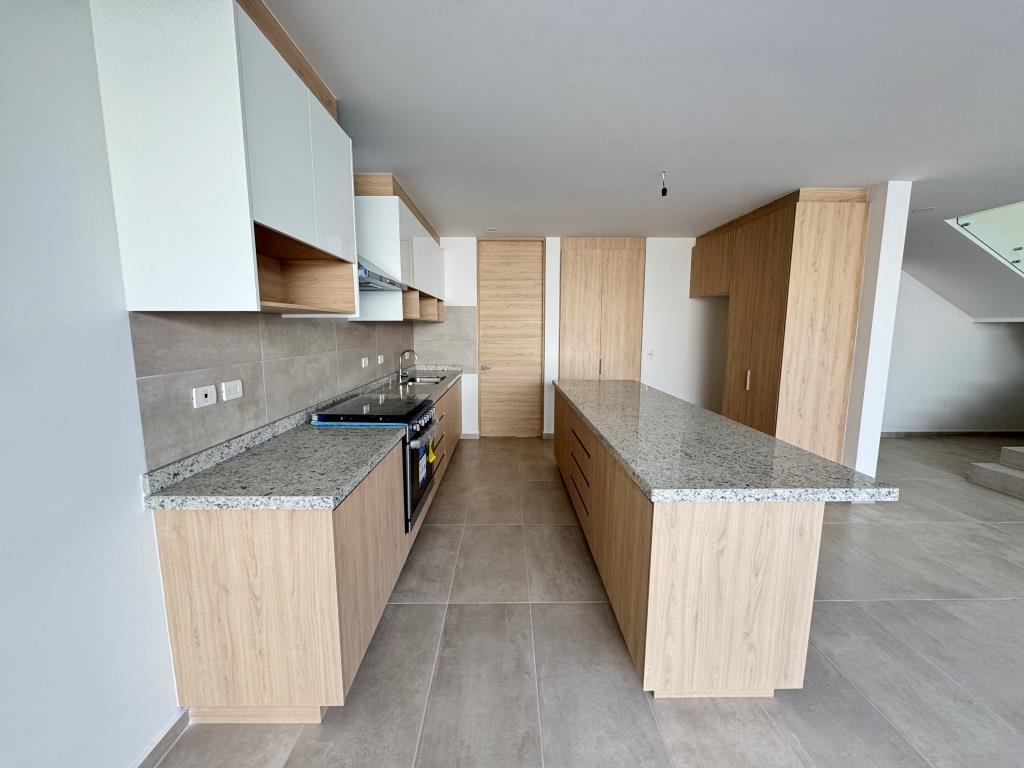 Casa nueva en venta exclusivo desarrollo zona sur