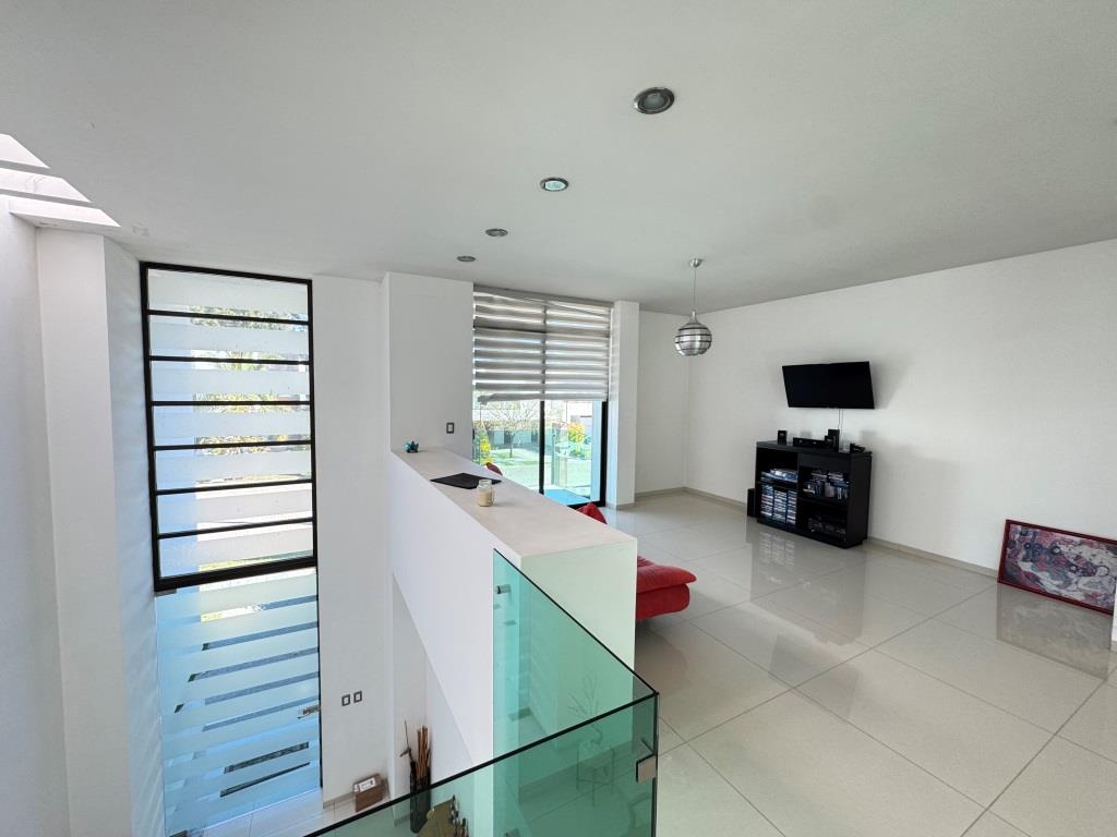 Casa en uno de los Fracc. mas exclusivos de la zona Poniente