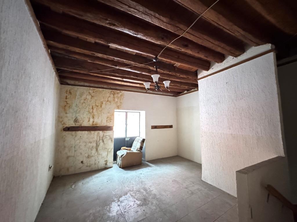 Finca céntrica a un costado de Palacio de Gobierno