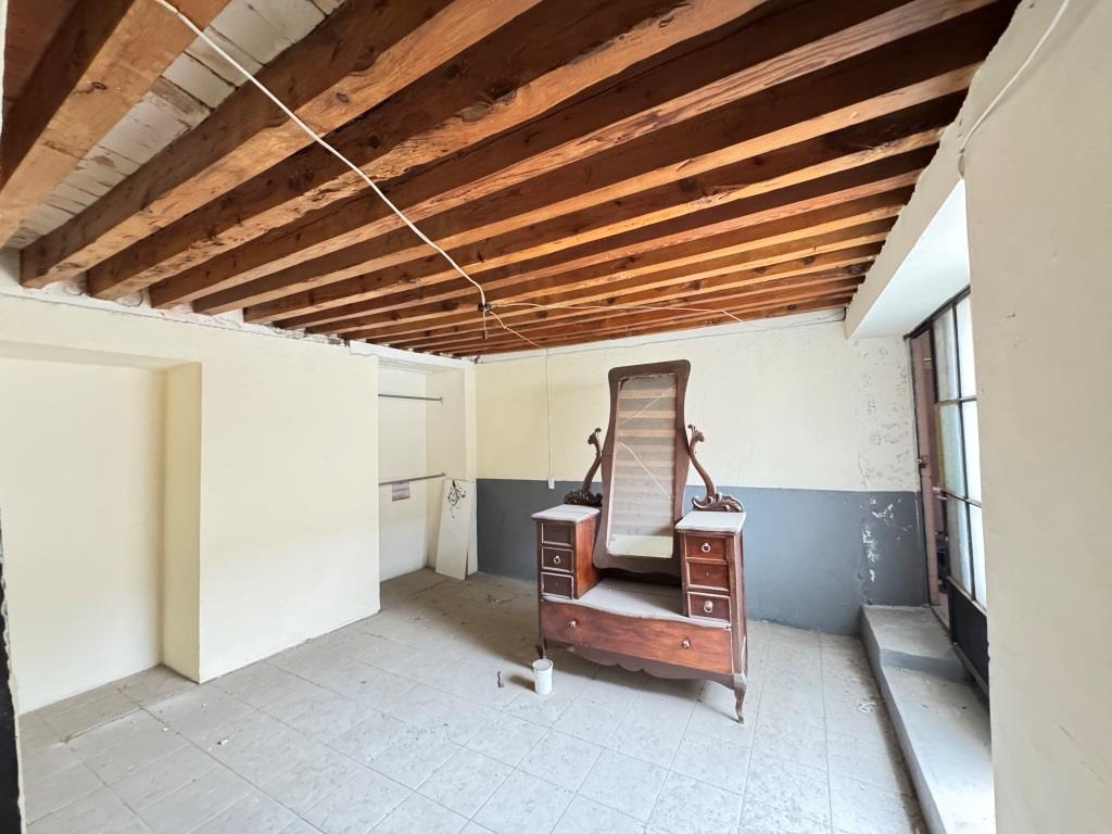 Finca céntrica a un costado de Palacio de Gobierno