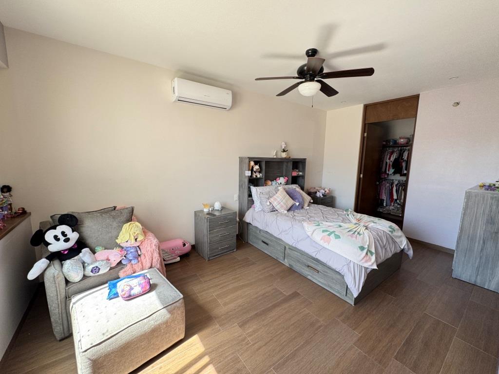 Casa con excelentes acabados, zona norte.
