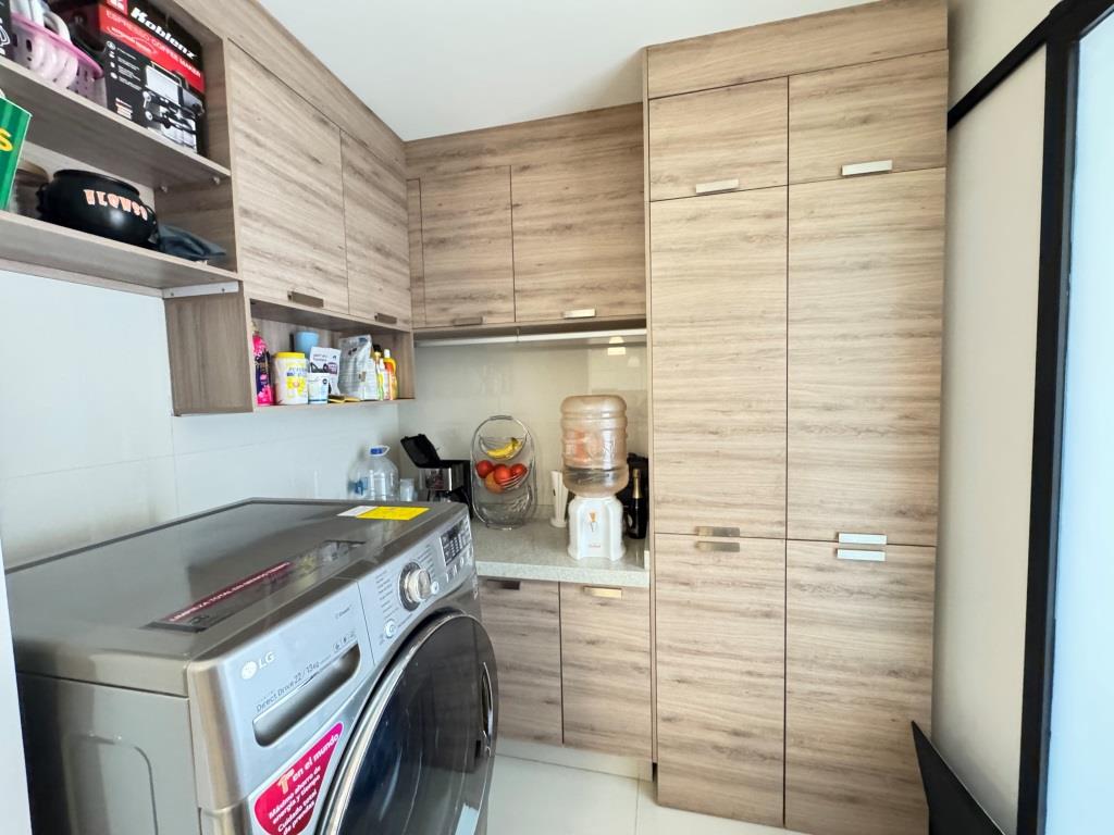 Casa con excelentes acabados, zona norte.