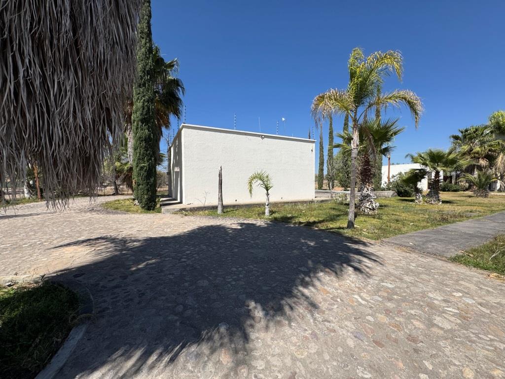Terreno comercial - habitacional - servicios - zona en plena plusvalia.