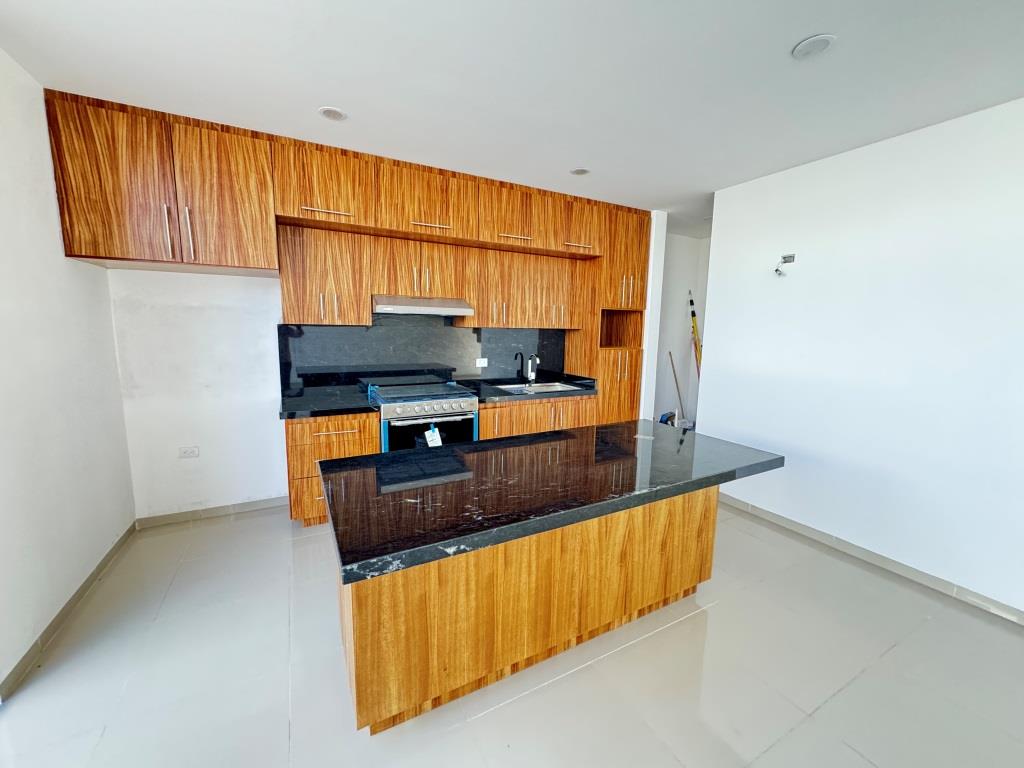 Casa dentro de Fracc. con casa club