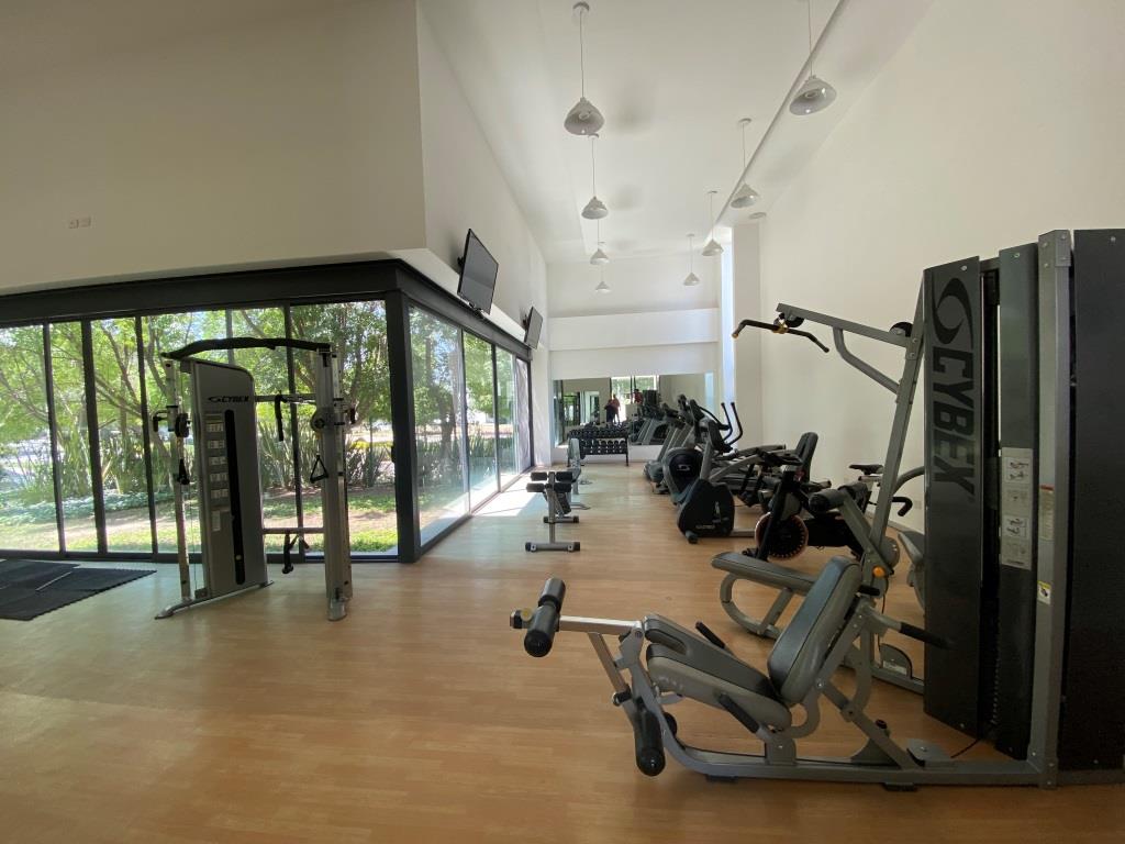 Casa dentro de exclusivo Fracc. zona norte