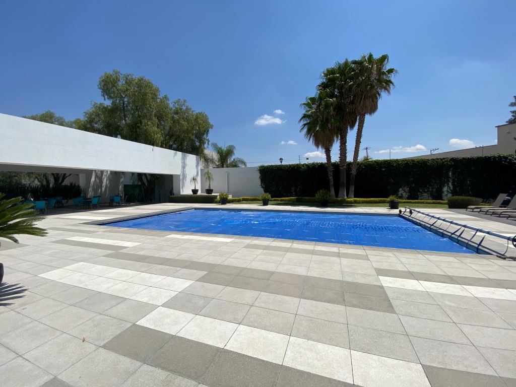 Casa dentro de exclusivo Fracc. zona norte