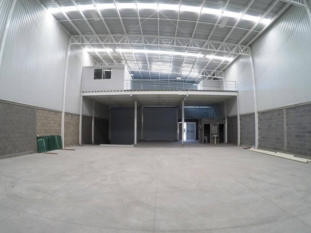 Nave industrial 435m2+mezanine