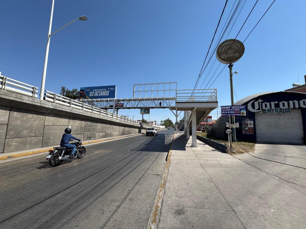 Terreno comercial en esquina.