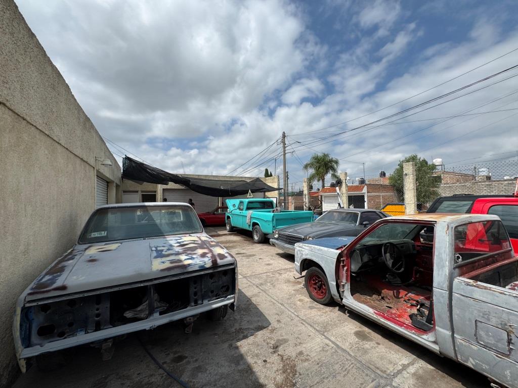 Propiedad comercial sobre Av Principal
