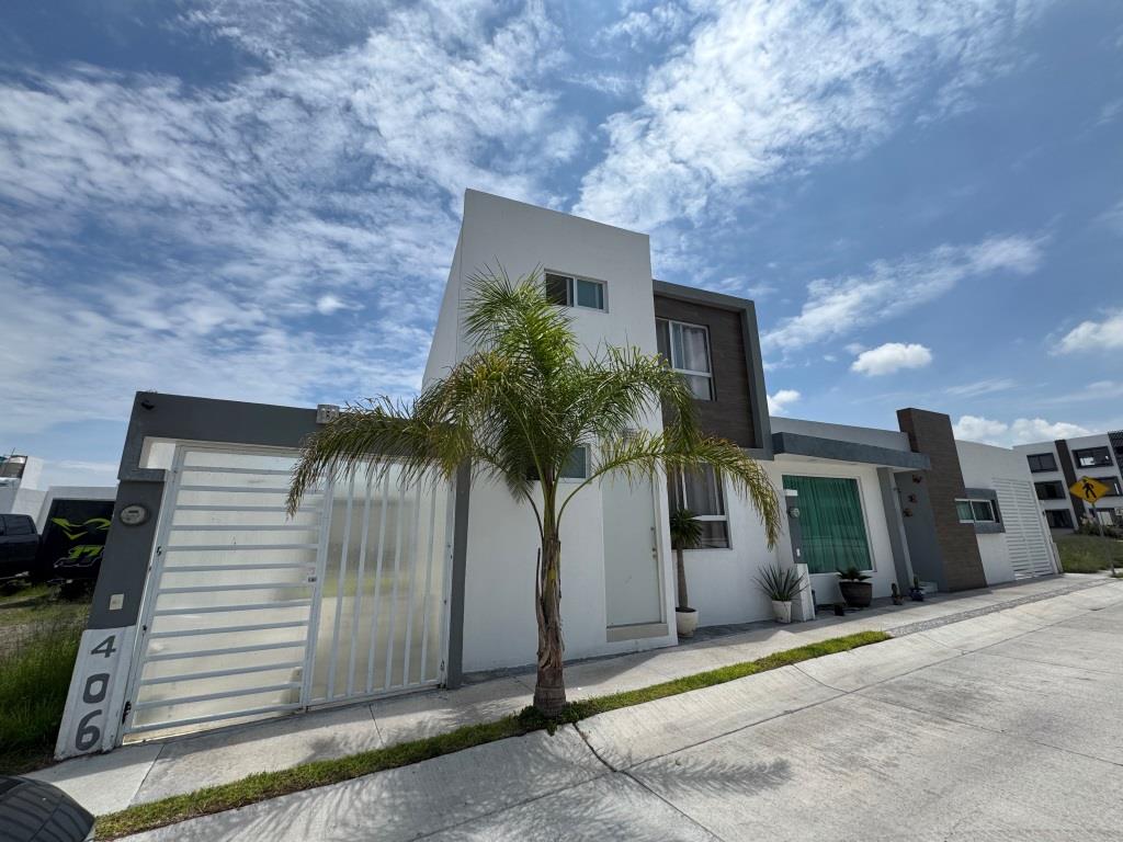 Casa en perfectas condiciones zona sur