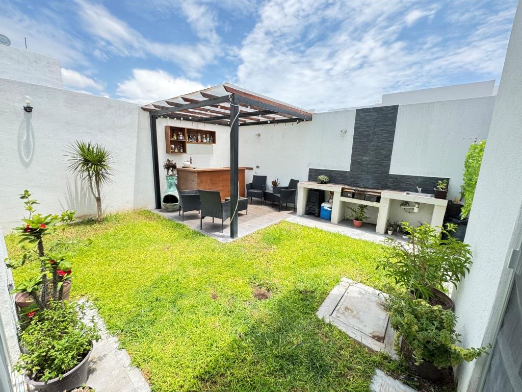 Casa en perfectas condiciones zona sur