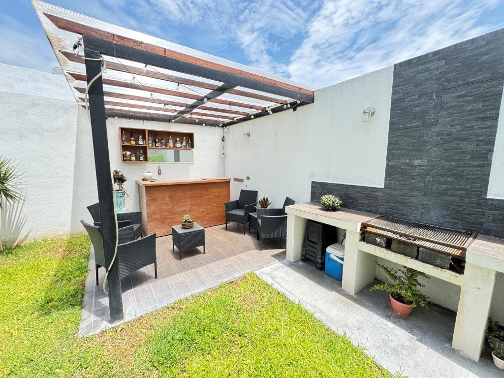 Casa en perfectas condiciones zona sur